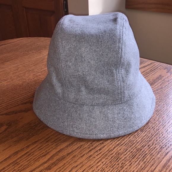 Women's CashTouch Cloche Winter Hat - Picture 3 of 8